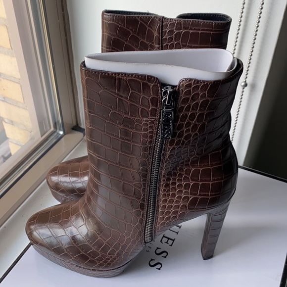 GUESS boots Brand new - Picture 6 of 6